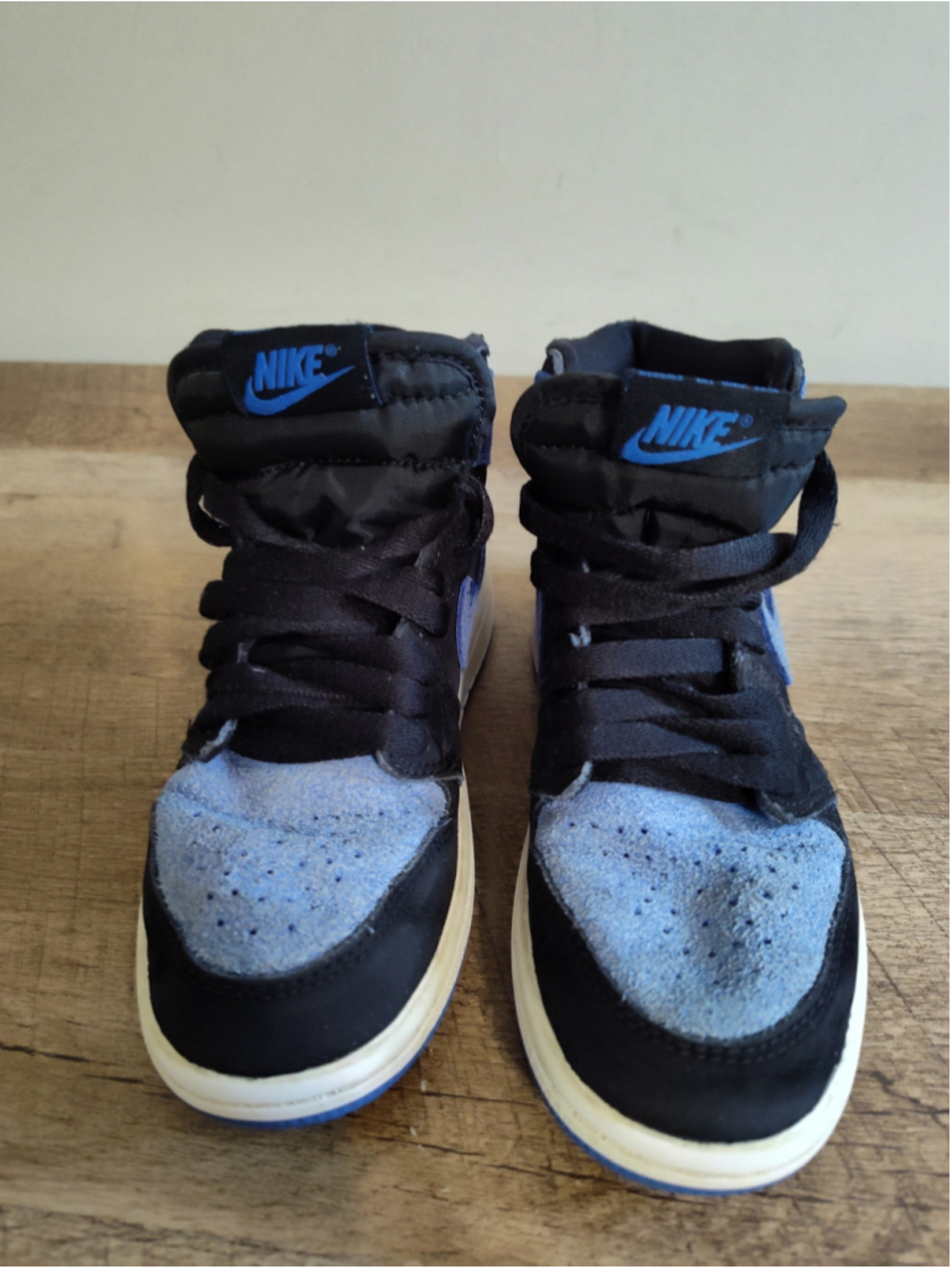 Nike Air Jordan 1 High Sneakers Children Size 11 Black and Blue